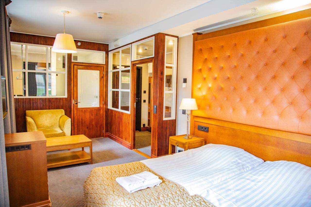 Billnaesin Ruukki Hotel ภายนอก รูปภาพ